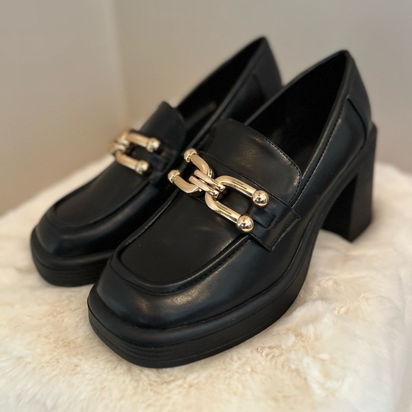 JustFab Shoes - NWOT Just Fab Daria Chunky Heeled Loafer 8